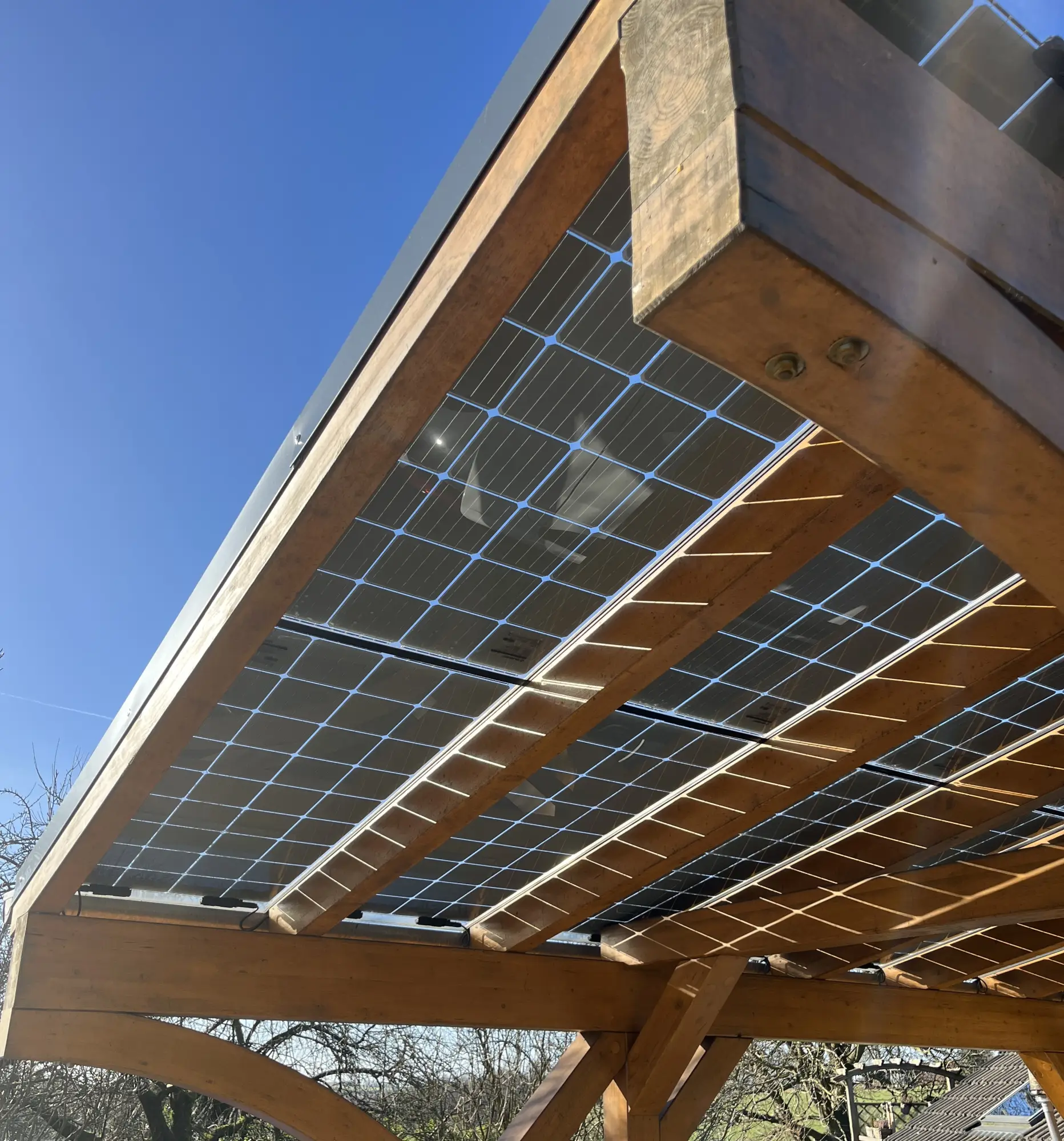 Solarcarport mit Photovoltaikanlage